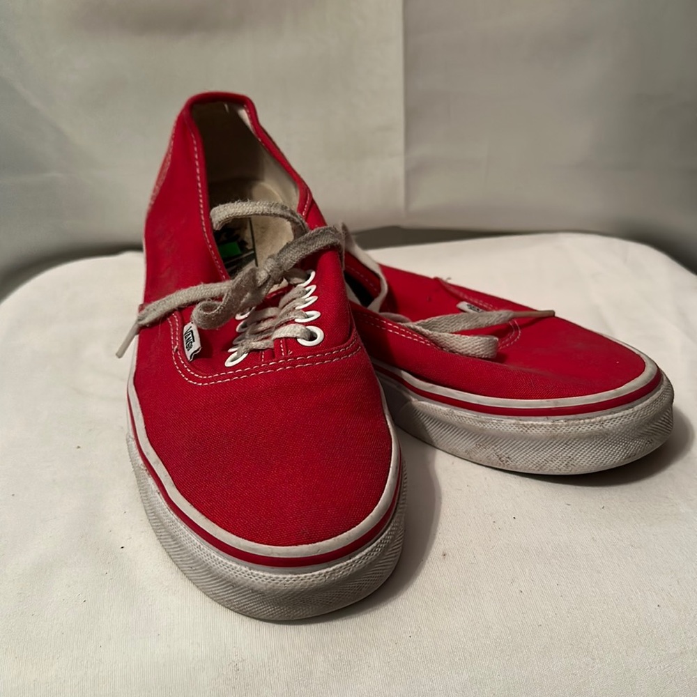 Red Vans Classics 6.5 Men’s 8.0 Ladies Good Used Condition